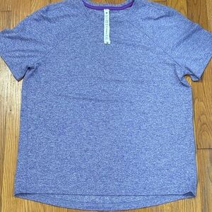 Lululemon License to Train shirt, Size 6, Excellent Condition!